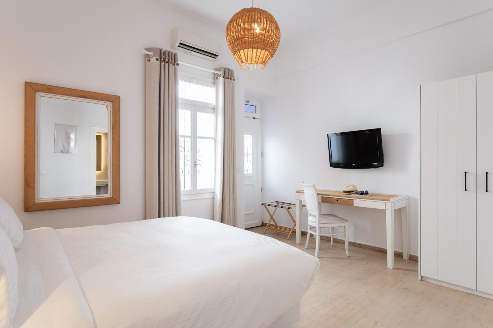 Villa Spitarona Town House - Largest In The Center Mykonos Town